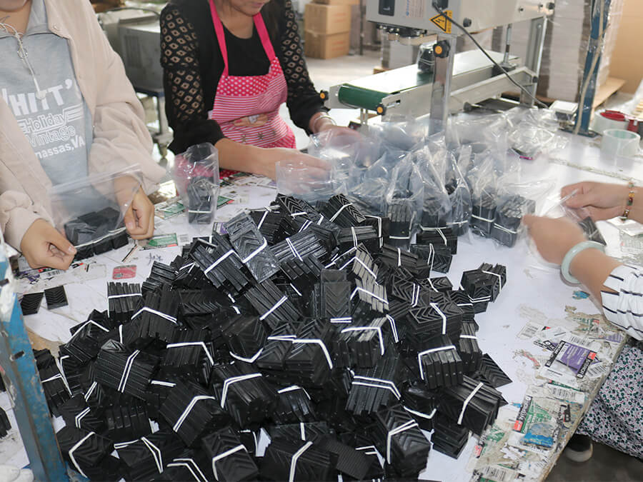 Assemling and packaging