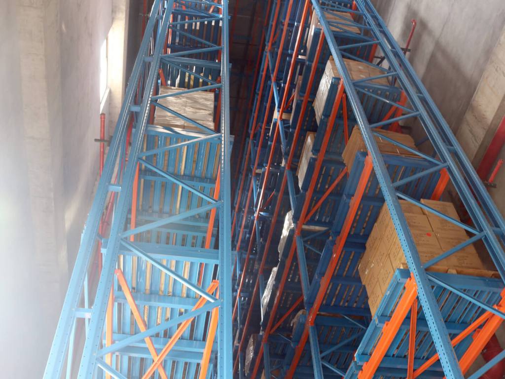 Automated warehouse storage